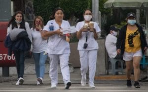 Exigen a Estado de México atender dificultades de personal médico