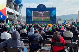 Disfrutan queretanos del partido México-Polonia en estadio Corregidora